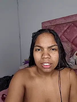 CloeeHills  online show from September 22, 2025, 12:11 pm