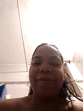 CloeeHills  online show from October 4, 2025, 10:17 am