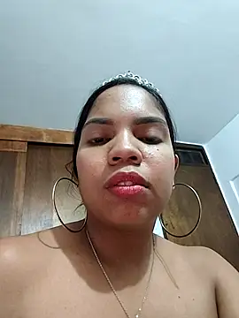 CloeeHills  online show from November 1, 2025, 12:06 am