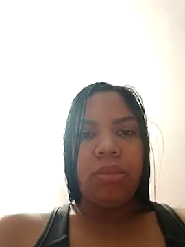 CloeeHills  online show from September 19, 2025, 12:31 pm