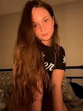 Snapshot of MadilynX777 chatting on September 18, 2025, 12:57 am MadilynX777 online show from September 18, 2025, 12:57 am