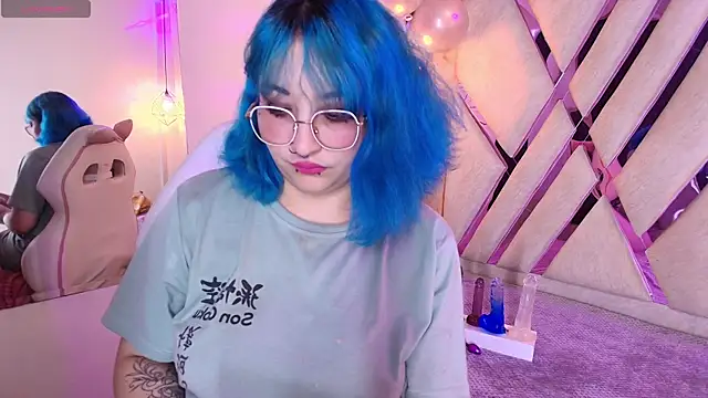 Snapshot of Lilith_curvy chatting on October 3, 2025, 8:10 pm Lilith curvy online show from October 3, 2025, 8:10 pm