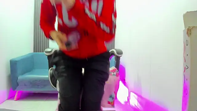 ShaunaDream online show from October 28, 2025, 4:46 am