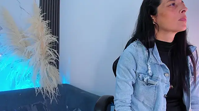 ShaunaDream online show from March 8, 2026, 2:48 am