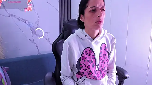 ShaunaDream online show from January 11, 2026, 3:57 am