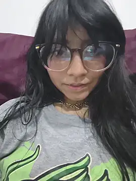 Snapshot of VioletxBloom chatting on February 25, 2026, 12:55 am VioletxBloom online show from February 25, 2026, 12:55 am