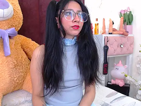 VioletxBloom online show from October 9, 2025, 7:25 pm