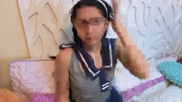 VioletxBloom online show from April 17, 2026, 1:03 pm