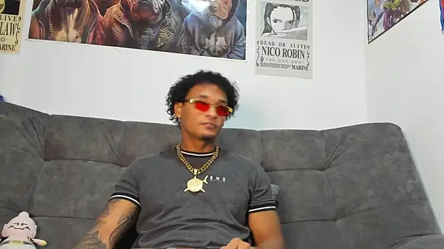  MACCARTHY TAYLOR online show from October 3, 2025, 1:53 am