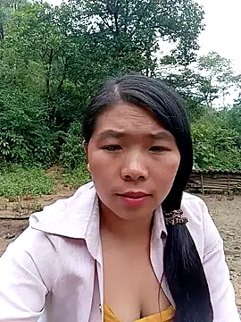 Snapshot of quynhkoolbae chatting on October 3, 2025, 12:58 am quynhkoolbae online show from October 3, 2025, 12:58 am