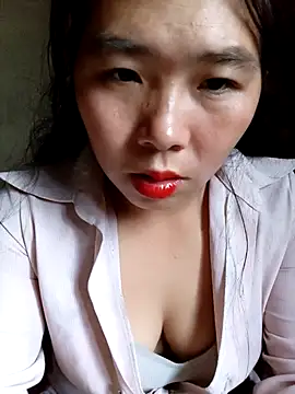 Snapshot of quynhkoolbae chatting on October 4, 2025, 1:07 am quynhkoolbae online show from October 4, 2025, 1:07 am