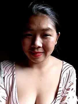 Snapshot of quynhkoolbae chatting on September 22, 2025, 1:44 am quynhkoolbae online show from September 22, 2025, 1:44 am