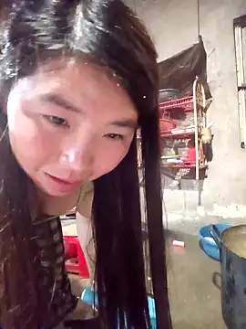 quynhkoolbae online show from March 3, 2026, 1:07 pm