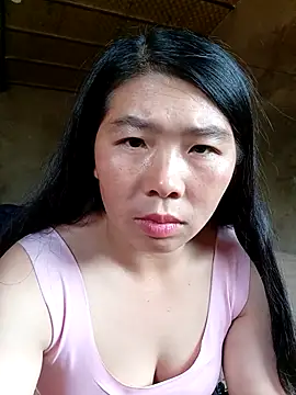 Snapshot of quynhkoolbae chatting on October 12, 2025, 1:40 am quynhkoolbae online show from October 12, 2025, 1:40 am