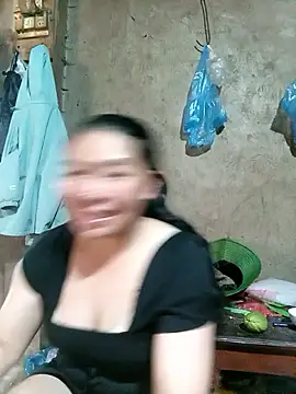 Snapshot of quynhkoolbae chatting on September 20, 2025, 6:18 am quynhkoolbae online show from September 20, 2025, 6:18 am