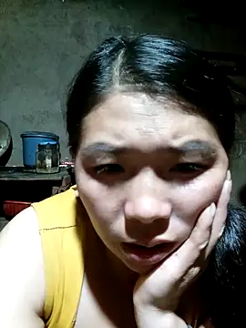 Snapshot of quynhkoolbae chatting on October 4, 2025, 1:34 pm quynhkoolbae online show from October 4, 2025, 1:34 pm