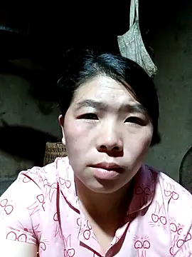 Snapshot of quynhkoolbae chatting on October 1, 2025, 11:19 pm quynhkoolbae online show from October 1, 2025, 11:19 pm