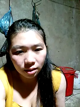 Snapshot of quynhkoolbae chatting on October 3, 2025, 1:01 pm quynhkoolbae online show from October 3, 2025, 1:01 pm