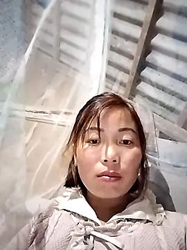 Annaacutee online show from November 24, 2025, 1:44 pm