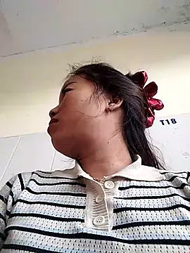 Annaacutee online show from October 19, 2025, 1:19 am