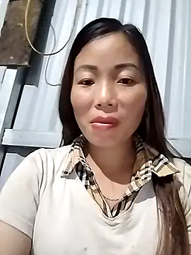 Annaacutee online show from October 7, 2025, 1:23 pm