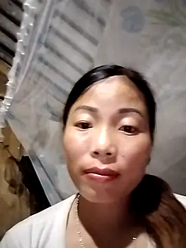 Annaacutee online show from October 3, 2025, 12:50 pm