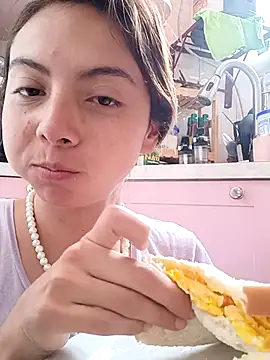 MoonBlueSex online show from September 19, 2025, 5:17 pm