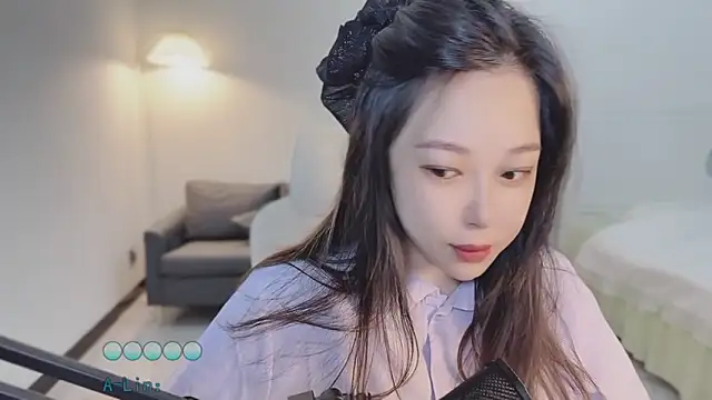 Snapshot of Maymay_ chatting on October 18, 2025, 11:07 pm Maymay  online show from October 18, 2025, 11:07 pm