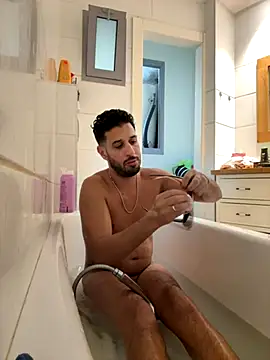 Snapshot of husbandandwifetobe chatting on November 28, 2025, 1:00 pm husbandandwifetobe online show from November 28, 2025, 1:00 pm