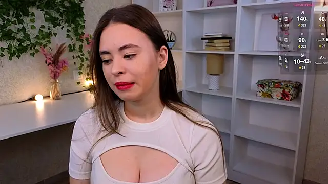 Snapshot of TraciMyntti chatting on October 8, 2025, 12:56 am TraciMyntti online show from October 8, 2025, 12:56 am