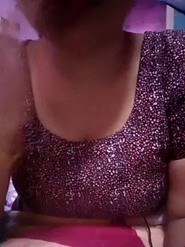 Snapshot of TINASONI chatting on October 1, 2025, 2:06 am TINASONI online show from October 1, 2025, 2:06 am