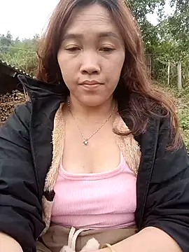 miumiu 00 online show from November 9, 2025, 5:44 am