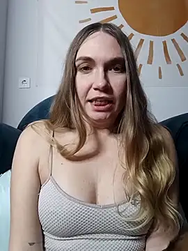 Snapshot of KisaVixen chatting on January 18, 2026, 3:59 pm KisaVixen online show from January 18, 2026, 3:59 pm