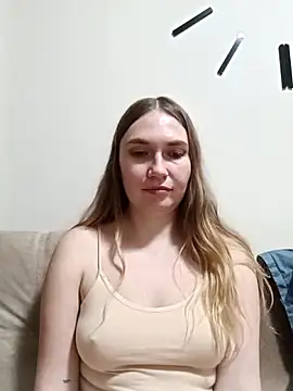 Snapshot of KisaVixen chatting on February 25, 2026, 12:22 am KisaVixen online show from February 25, 2026, 12:22 am