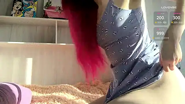 Snapshot of GlaydsLeveto chatting on October 9, 2025, 4:13 am GlaydsLeveto online show from October 9, 2025, 4:13 am