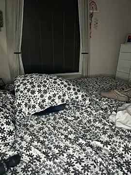 Snapshot of MysteriousMylaX chatting on October 29, 2025, 6:40 pm MysteriousMylaX online show from October 29, 2025, 6:40 pm