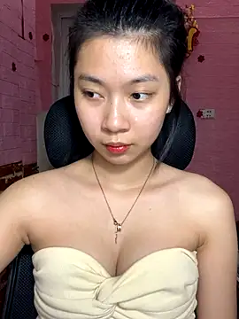 Snapshot of Phthao chatting on October 25, 2025, 2:50 pm Phthao online show from October 25, 2025, 2:50 pm