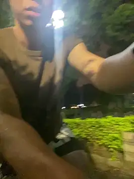 linh21107 online show from November 2, 2025, 11:48 am