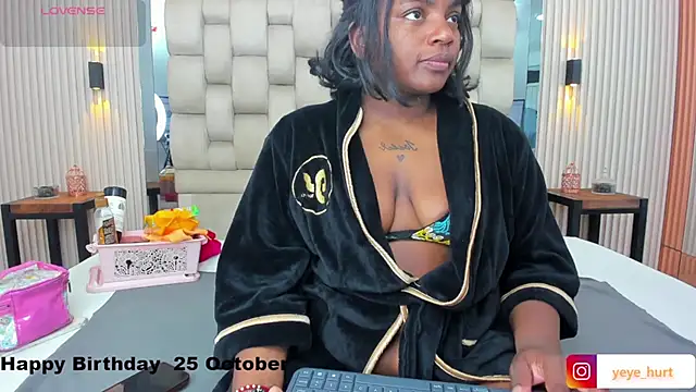 Snapshot of nahomye_teylor chatting on October 8, 2025, 2:57 am nahomye teylor online show from October 8, 2025, 2:57 am