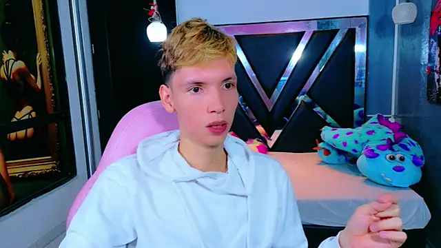 park jimin1 online show from November 15, 2025, 1:04 pm