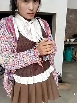 linda bae00 online show from December 3, 2025, 2:34 am