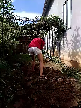 linda bae00 online show from October 2, 2025, 8:07 am