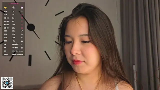 AlberthaEscue online show from October 19, 2025, 4:04 am