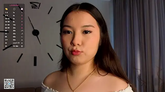 AlberthaEscue online show from September 10, 2025, 4:22 am