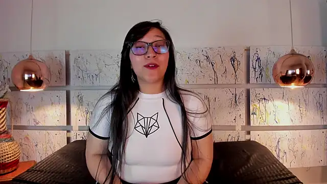Skye bluee  online show from September 12, 2025, 3:28 am