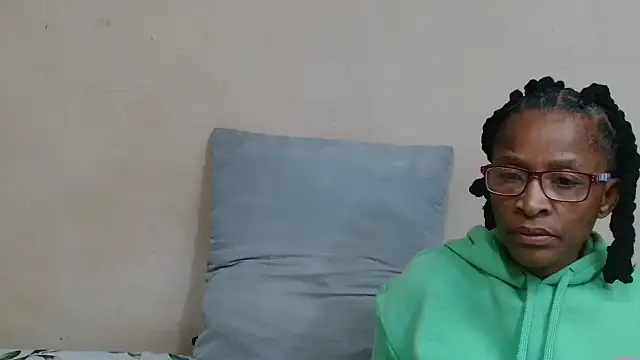 Snapshot of SugarPoppy24xxx chatting on October 4, 2025, 8:16 am SugarPoppy24xxx online show from October 4, 2025, 8:16 am