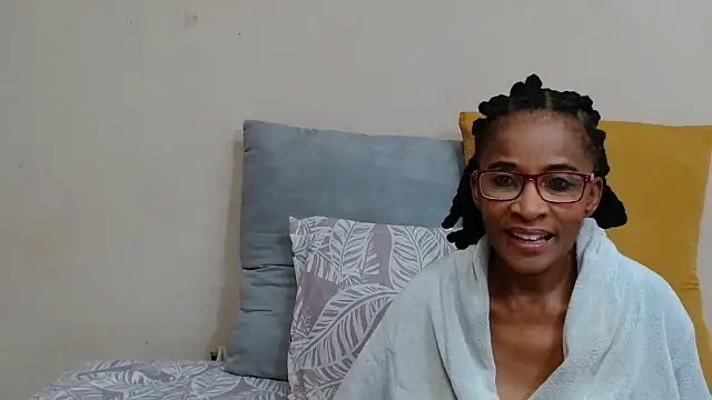 Snapshot of SugarPoppy24xxx chatting on October 13, 2025, 11:45 am SugarPoppy24xxx online show from October 13, 2025, 11:45 am