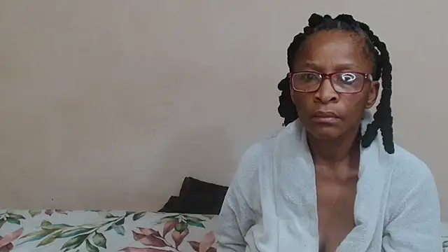 Snapshot of SugarPoppy24xxx chatting on October 7, 2025, 4:13 am SugarPoppy24xxx online show from October 7, 2025, 4:13 am