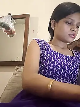 Komal0099 online show from September 20, 2025, 2:44 pm