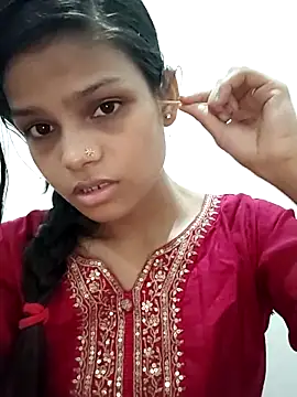 Komal0099 online show from October 3, 2025, 5:09 am